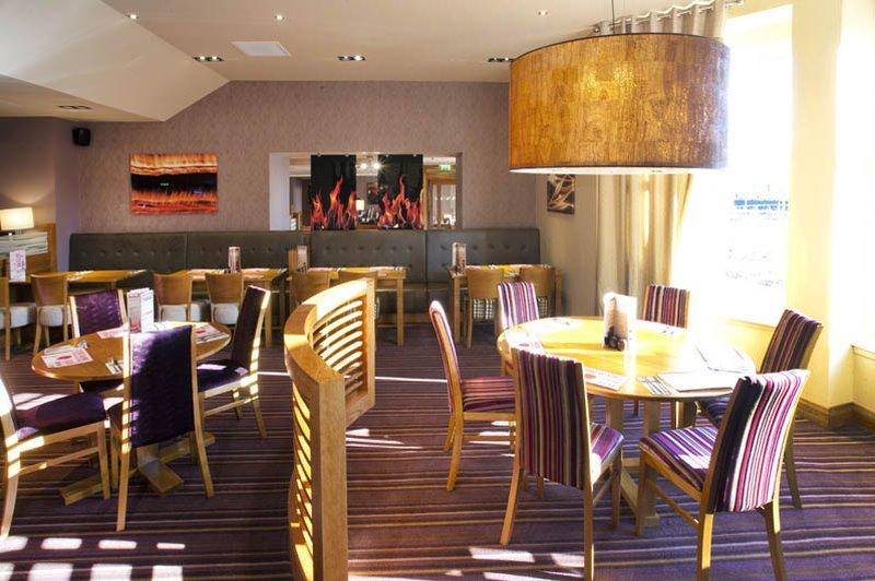 Premier Inn Inverness West Exterior foto